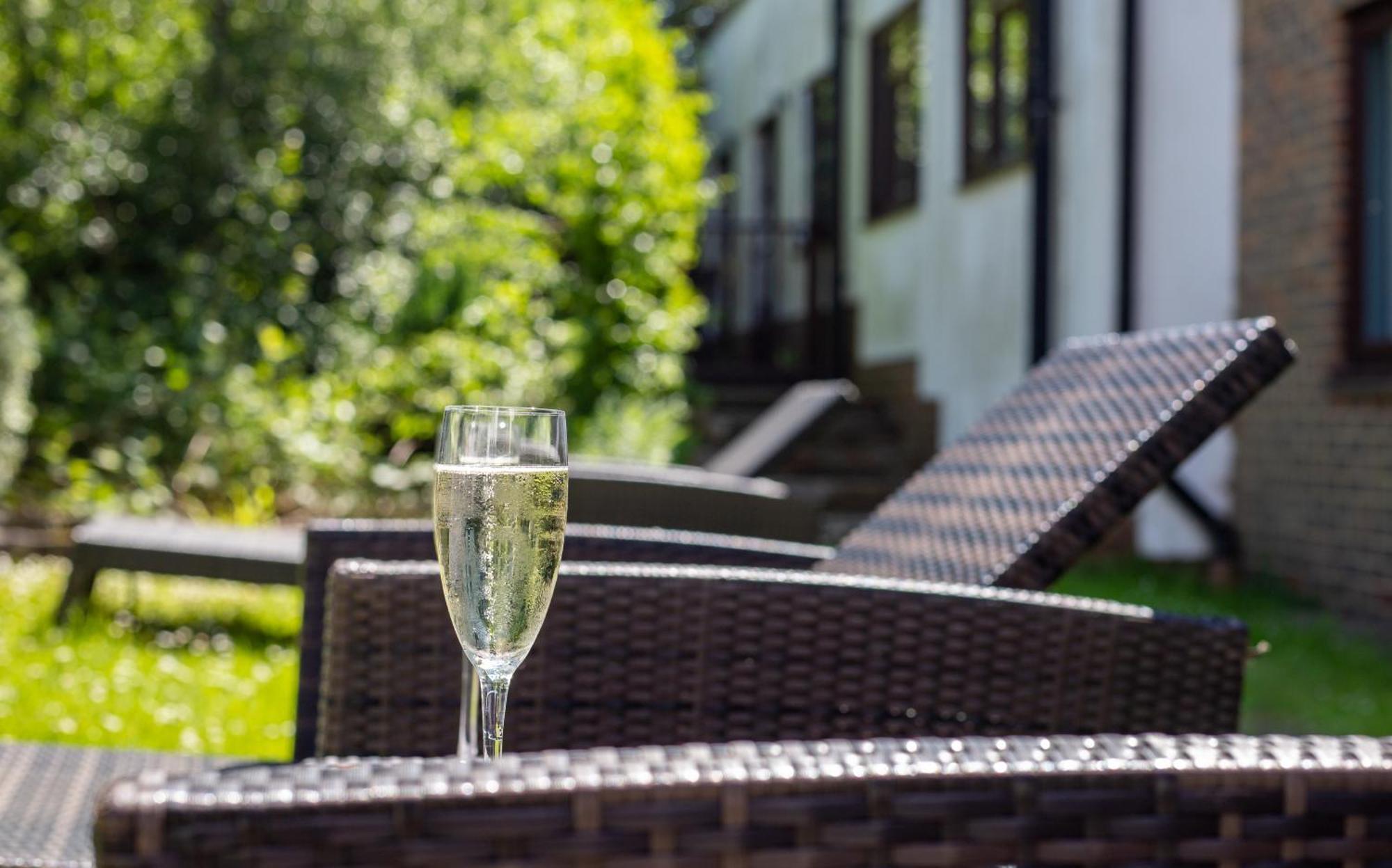 Elite Venue Selection Felbridge - Gatwick Otel East Grinstead Dış mekan fotoğraf